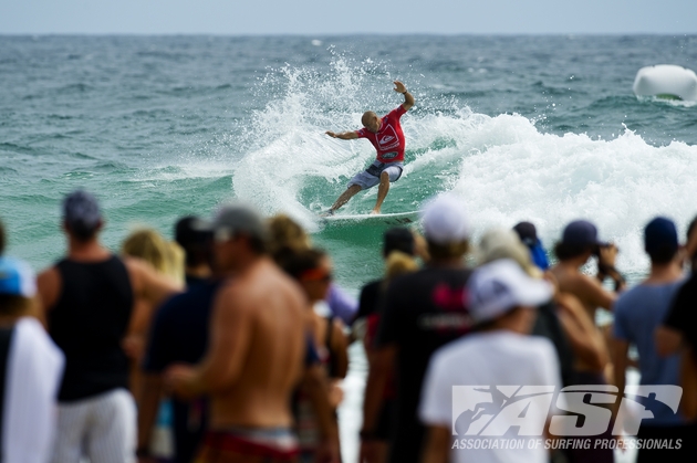 Kelly\'s signature cutback at Snapper. Photo: ASP