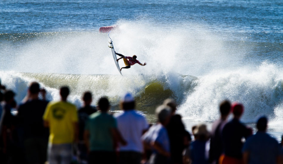 Here is Alejo Muniz absolutely boosting in New York during Hurricane Katia in his semifinal heat at the Quik Pro. Photo: <a href=\"http://reddawnproductions.net/\" target=_blank>Evan Conway</a>.