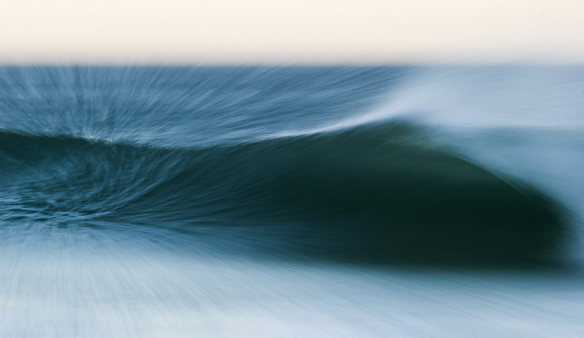 I love the texture in the side of this wave. Photo: Luiz Blanco