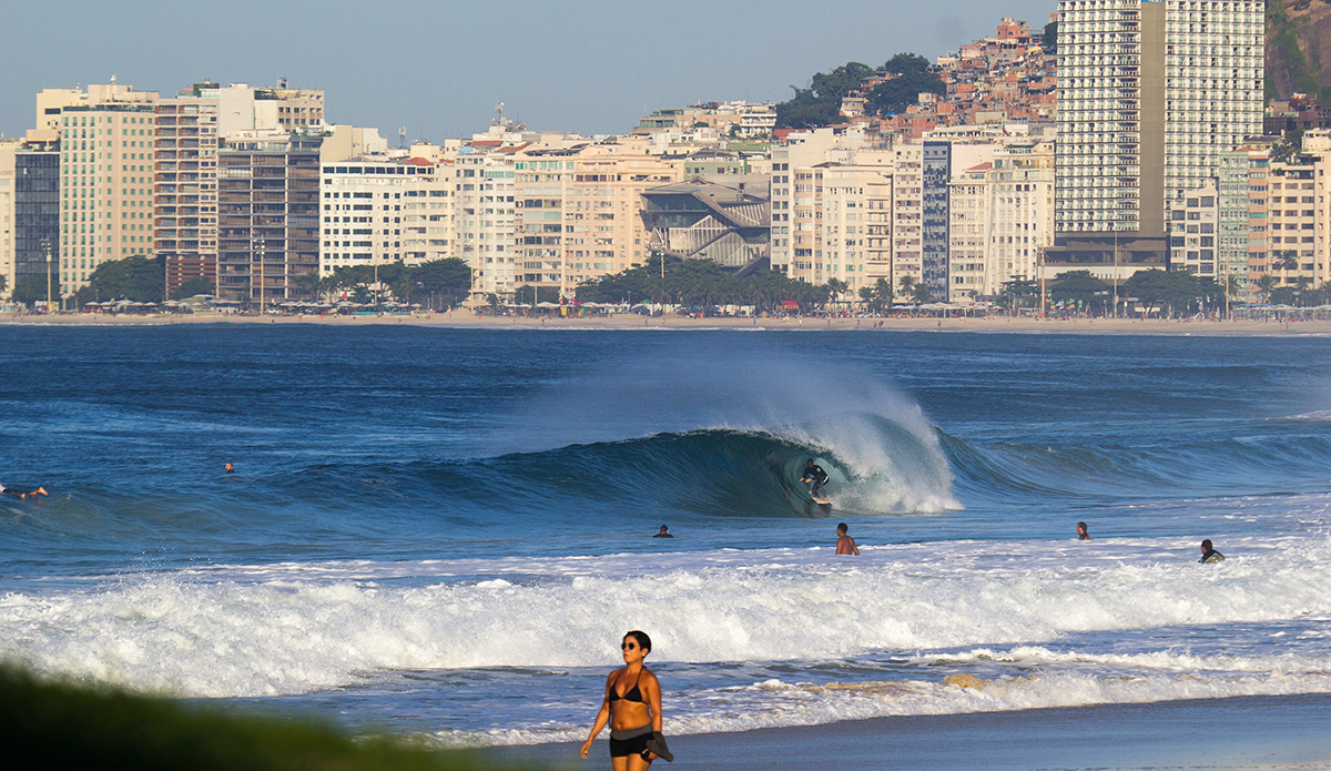 Another one from Leme, another barrel. Marcelo Trekinho.