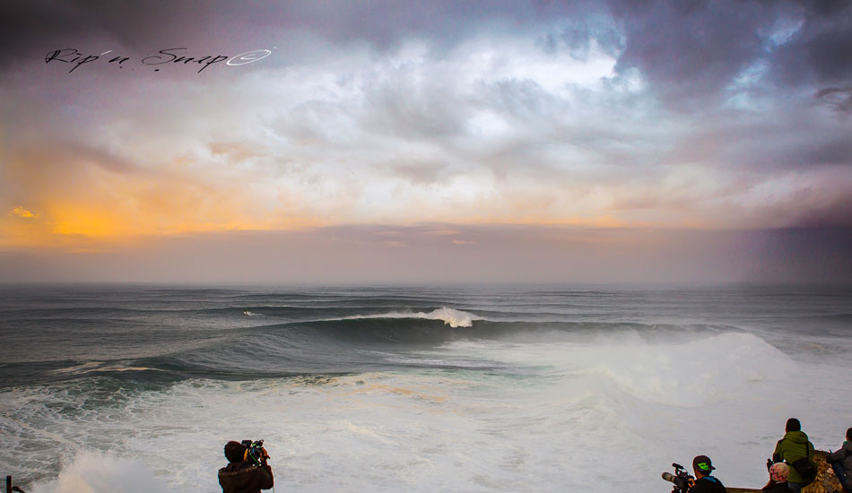 The massive bowl in effect at Nazaré. Photo: <a href=\"https://www.facebook.com/ripandsnap\" target=_blank>Mark Wengler</a>