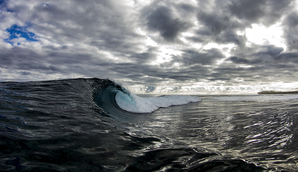 Moments before blinding Pacific light. Photo: <a href=\"http://www.mattburtphoto.com/\">MattBurt</a>