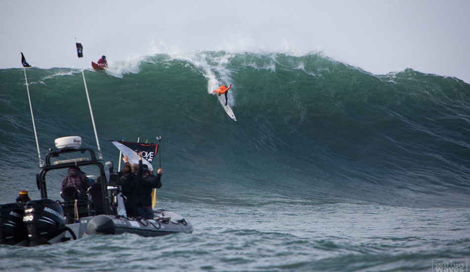 Shane Dorian handplaning down the face. He made it. Photo: <a href=\"http://withinwaves.com/\" target=_blank>Nick Allen</a>