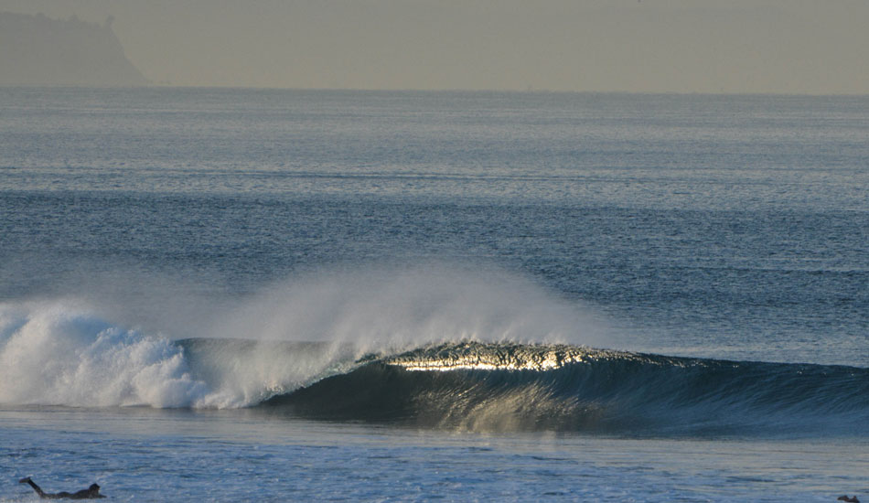 Hollow lefts. Photo: <a href=\"http://www.mikearonesty.com\">Mike Aronesty</a>