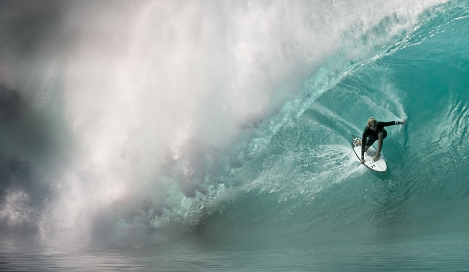 John John Florence at home on a gorgeous day at Pipe. Photo: <a href=\"https://www.facebook.com/SCsurfshots\">Mike Healey</a>