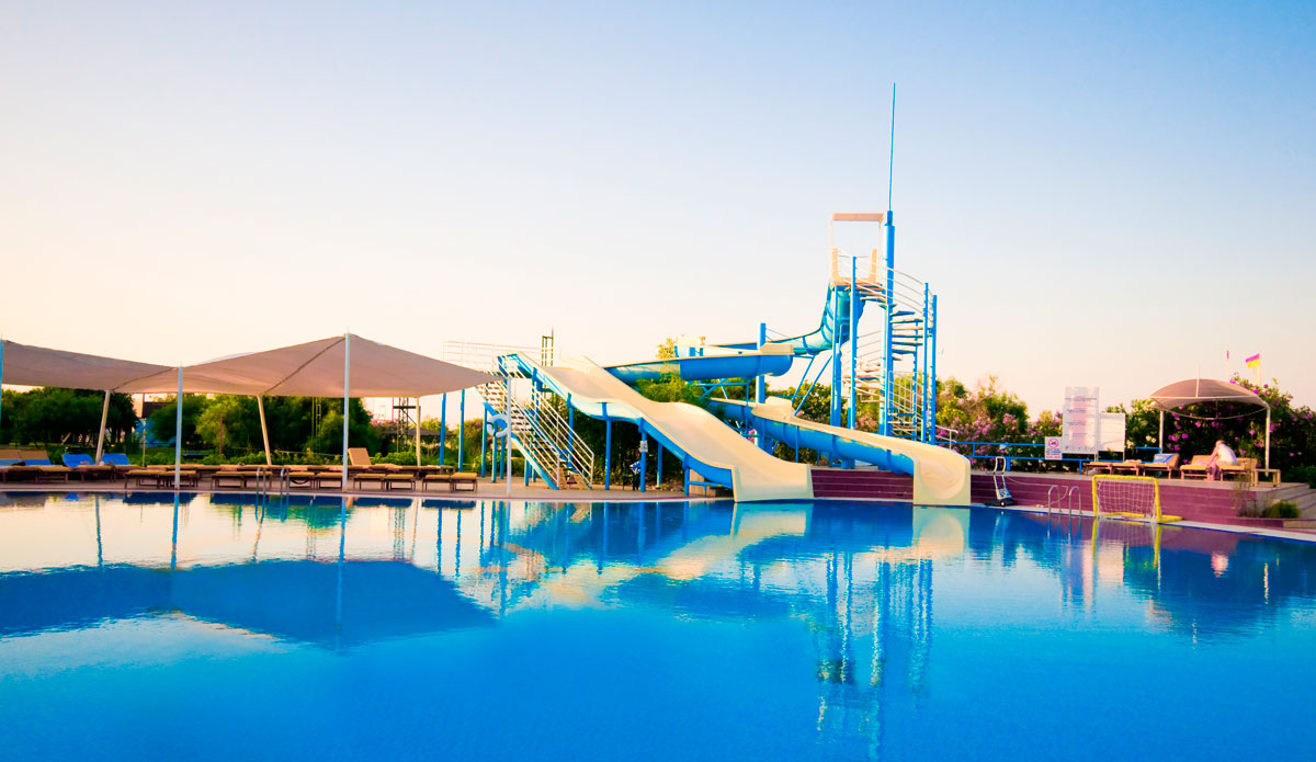 5. Go to the Waterparks. In Australia we have Wet N Wild. That kinda stuff only happens in the summer, as a kid in school that\'s something to look forward to. Photo: Shutterstock