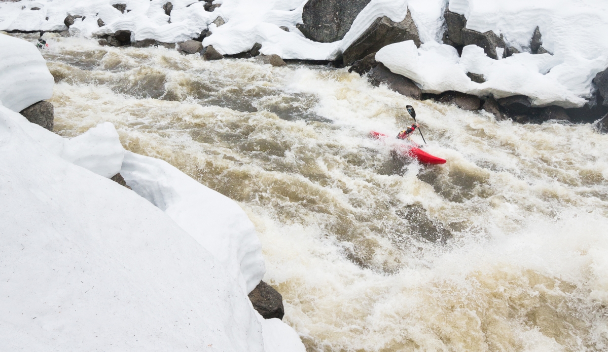 The North Fork Payette has roughly 1600 ft. of vertical drop, so the rapids at the beginning of the section usually collect snow in the winter due to it's starting elevation. But what usually doesn't occur is 3 feet of snow on the banks and high, spring flows at the same time. When @nicktroutmankayak and crew descended the entire stretch (excluding Jacobs Ladder) they were practically running the stretch blind. Scouting was at a bare minimum,  the usual scouting pullouts were blocked by snow. Luckily @alecvoorheeskayak, @smstoenner, and Sam Wells were there to show Nick the lines. "I can't express how much I feel that I'm about to drop into the unknown" -Nick Troutman.