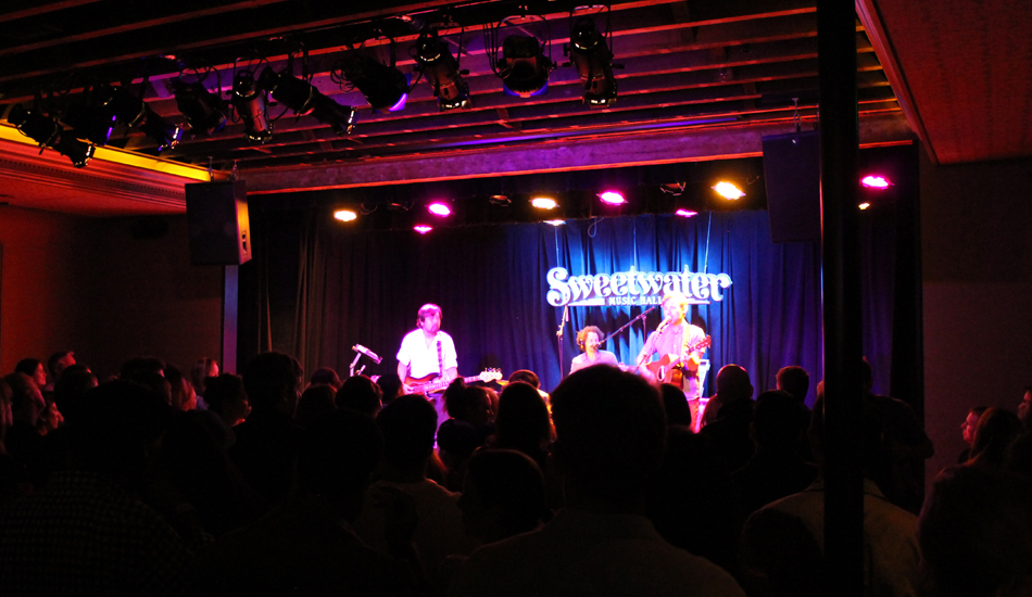 Bay Area three piece band Rogue Wave closes out the festival, and most people dance to the music. Image: Green