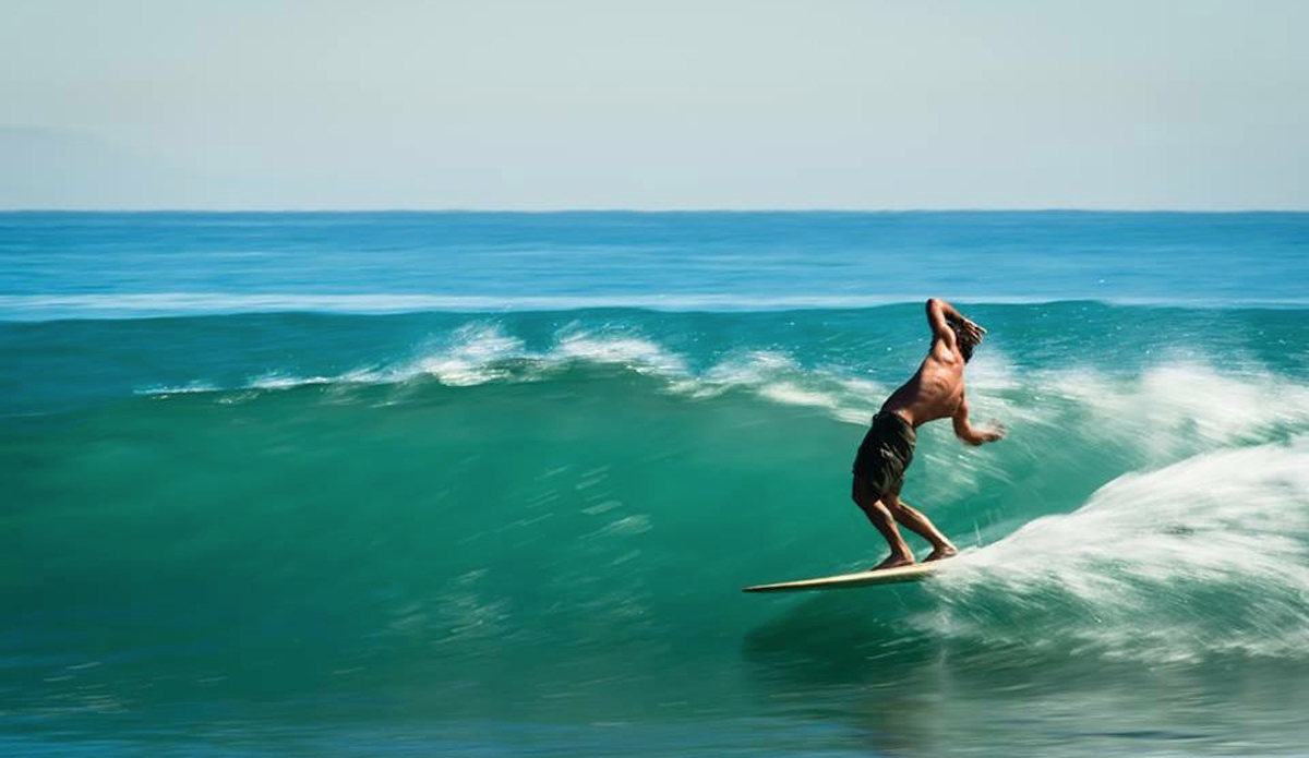 I think this photograph taken by Dane Peterson is breathtakingly beautiful. I can see why it made the cover of The Surfer´s Journal earlier this year. Congrats, Sean! Photo: Dane Peterson