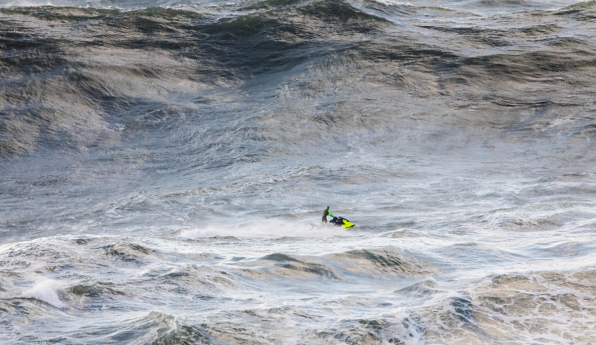 Navigating the chaos between foam and face. Photos: Max Tardio