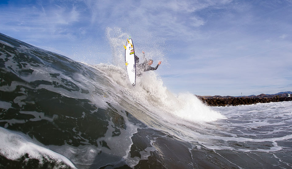 Yadin Nicol blowing his fins free. Photo: <a href=\"http://www.nickliotta.com\">Nick Liotta</a>