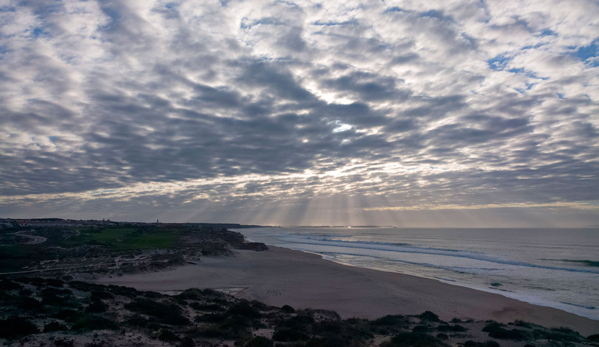 Under a sheltered ski. Photo: <a href=\"https://joaobracourt.wordpress.com/\"> João Bracourt</a>