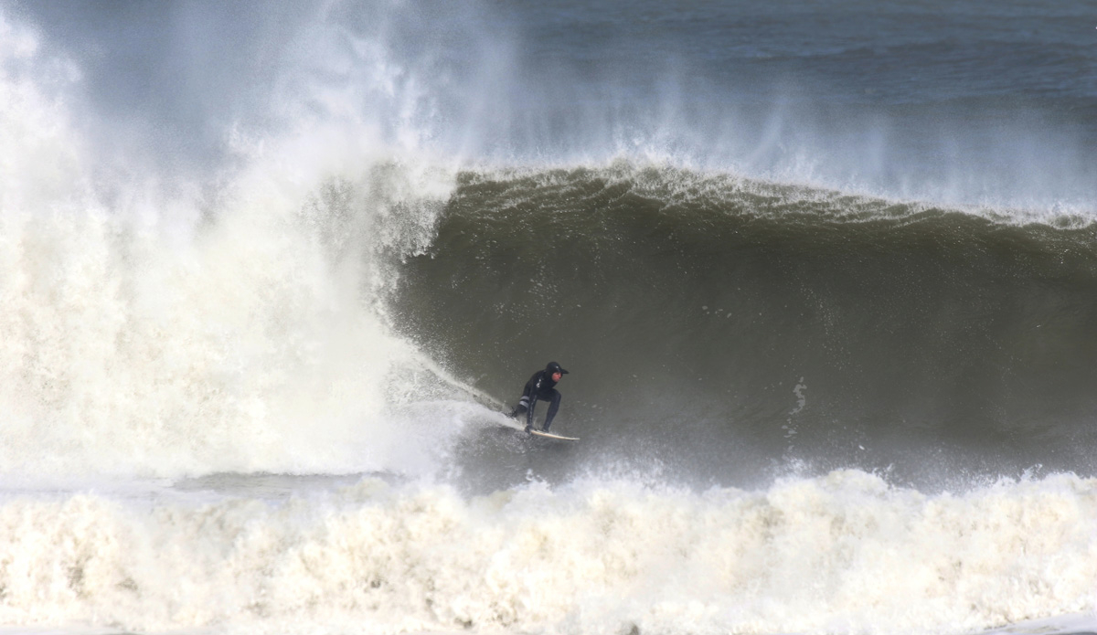 Taking his turn on the reeling lefts, Noah Snyder keeps his back to the wall. Photo: Mickey McCarthy