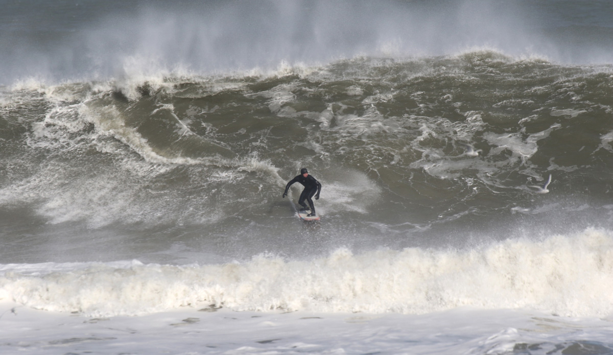 The ski got Raven Lundy into this wave early. Photo: Mickey McCarthy