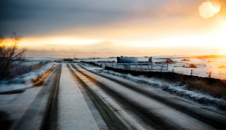 Scotland snow road. Image: <a href=\"http://www.timnunn.co.uk\" target=\"_blank\">Nunn</a>