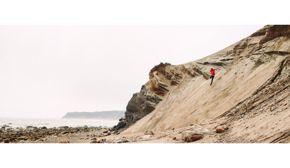 Tip 7: When the surf’s flat, find some other activity to preoccupy your time. Jonno likes to climb large sand dunes and then run down them as fast as possible.  Aussies have a perverse sense of fun. Photo: <a href=\"forestwoodward.com/\" target=_blank>Forest Woodward</a>