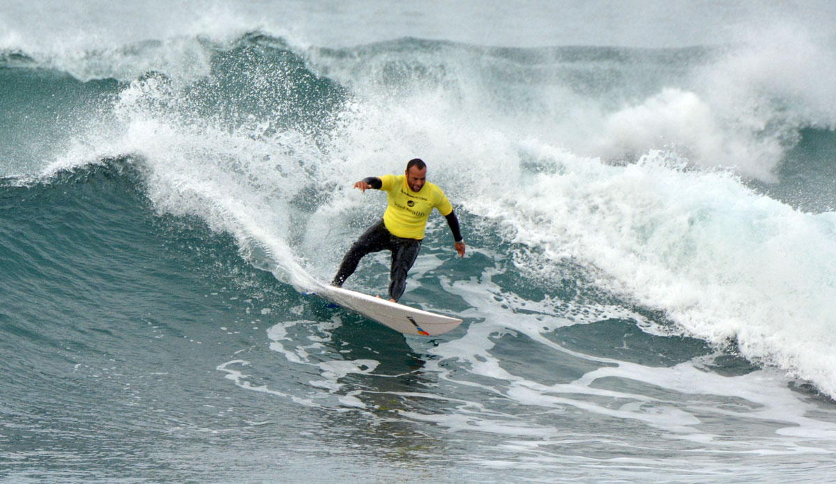 Steve Parker found his way around head high Bells with ease. Photo: Liam Robertson / Nikon