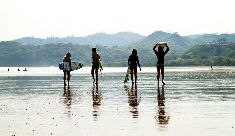 The USA Girls walk off into the sunset. Photo: <a href=\"http://www.jungphoto.com/\" target=_blank>Justin Jung</a>