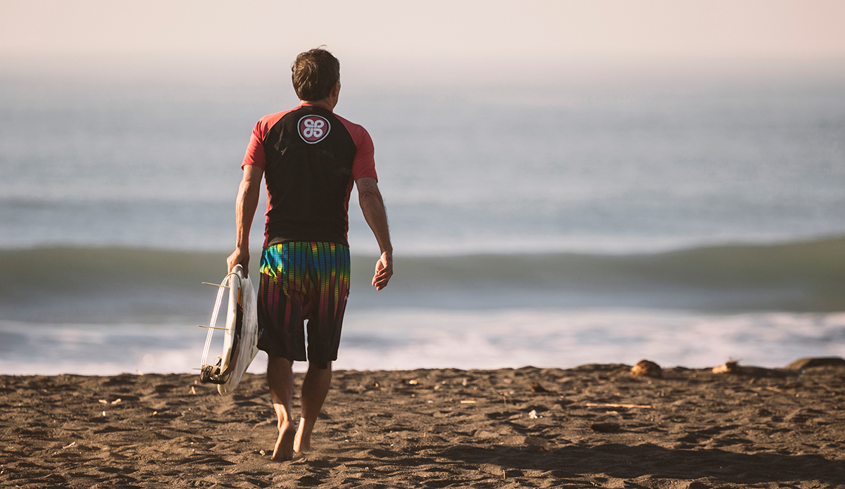 The man who has been surfing for more than 40 years in Guatemala. One of the legends of local surf. Photo: <a href=\"http://www.kheperphoto.com/\">Paola Núñez Linares</a>