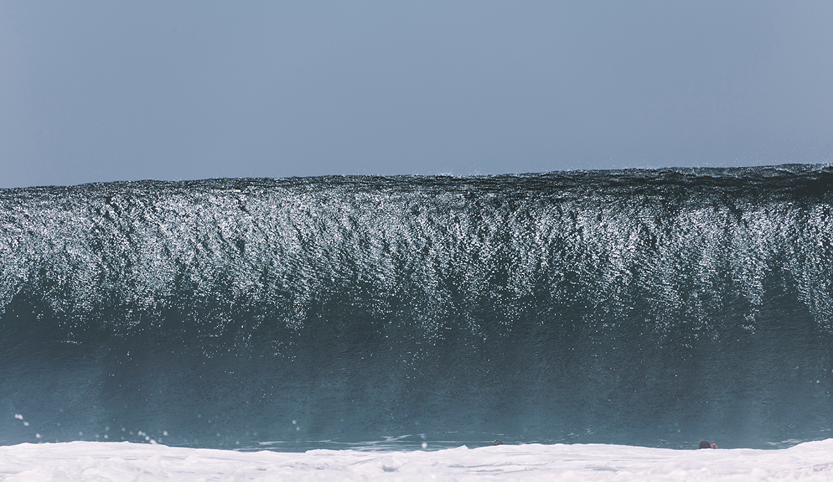 One of the biggest swells of 2014, it looked great from a distance, but the surfers on the bottom right corner might have a different opinion. Photo: <a href=\"http://www.kheperphoto.com/\">Paola Núñez Linares</a>