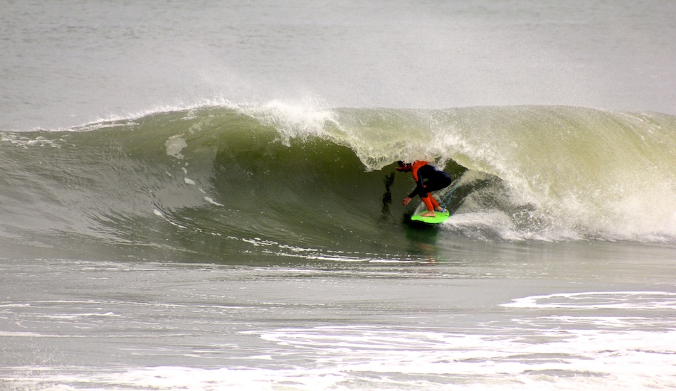 Comfortably slotted at S Turns, OBX. Photo: <a href=\"http://petemilnesproductions.com\">Pete Milnes</a>