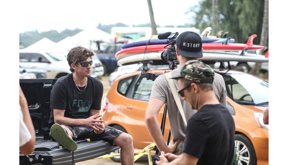 Bruce grabs a quick interview with the media crew. Photo: <a href=\"http://www.danegrady.com/\">Dane Grady</a>