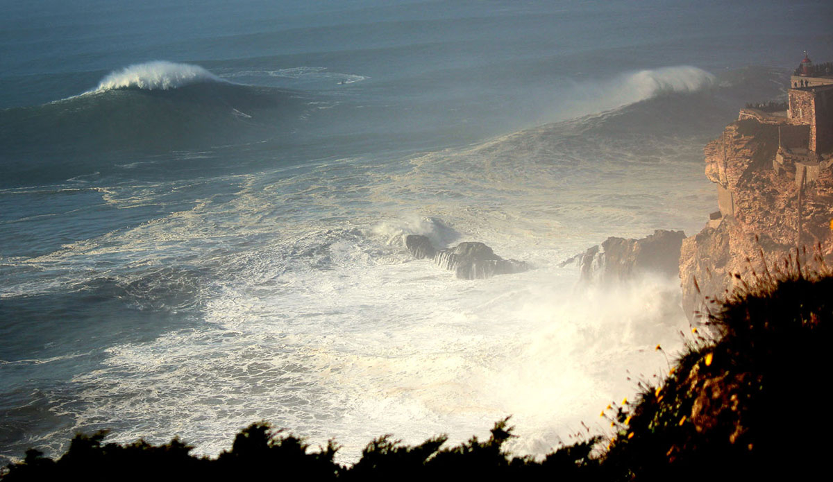 This might have been the biggest Nazaré ever surfed. Photo: <a href=\"https://www.facebook.com/profile.php?id=100008446928071\"> Jose Pinto</a>