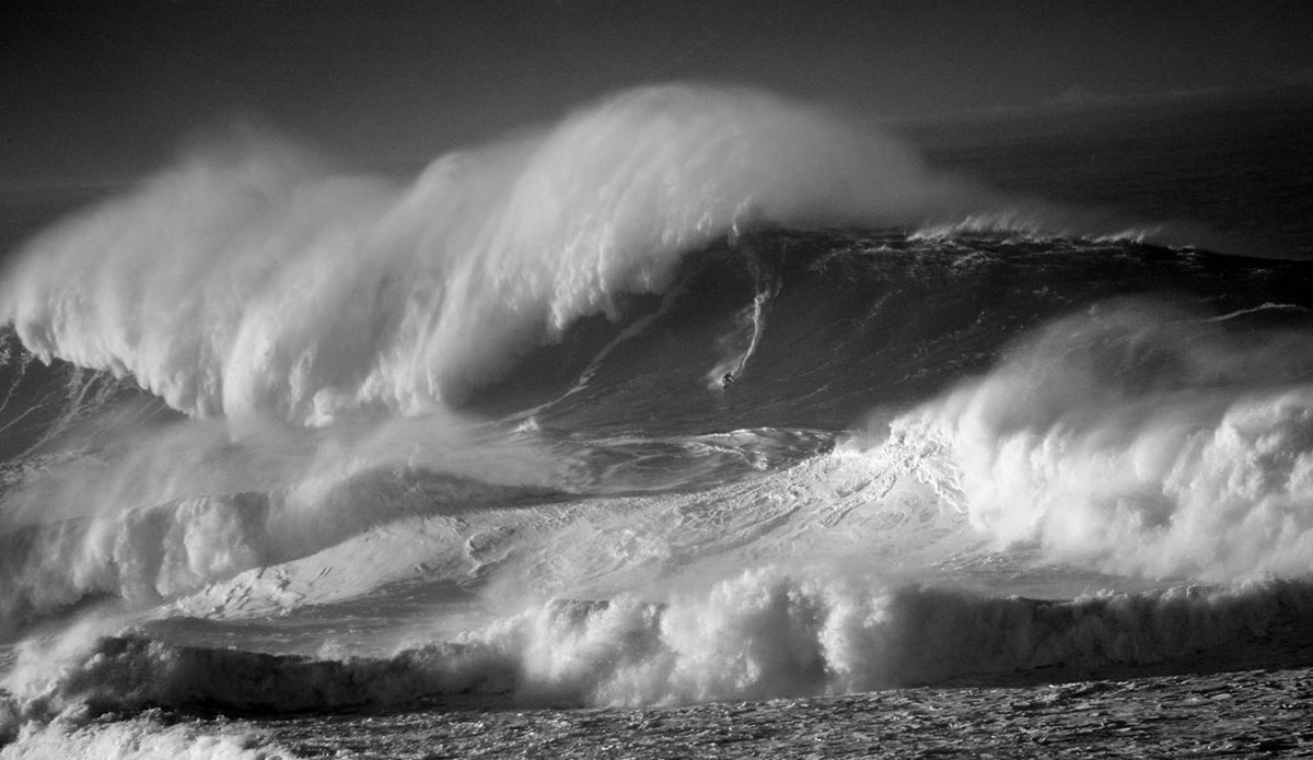  Speeding away from an avalanche. Photo: <a href=\"https://www.facebook.com/profile.php?id=100008446928071\"> Jose Pinto</a>