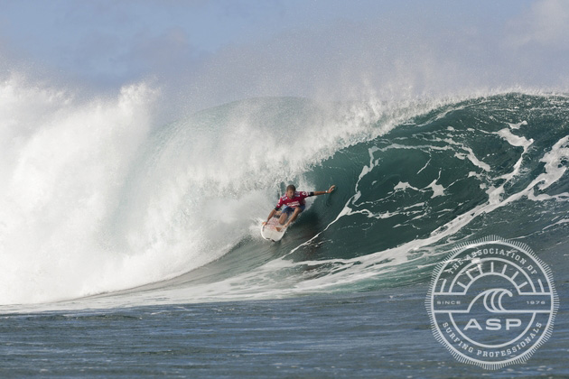 Backside or frontside–it don\'t matter for this tubemaster. Photo: ASP