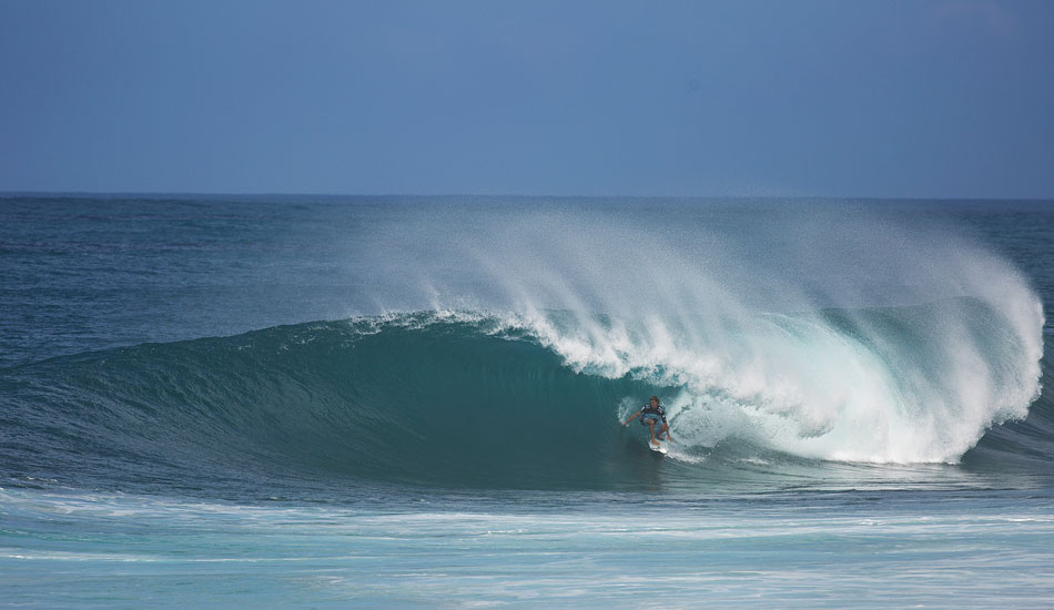 Callinan, ducking under. Photo: <a href=\"http://mattdunbar.com.au\">Matt Dunbar</a>