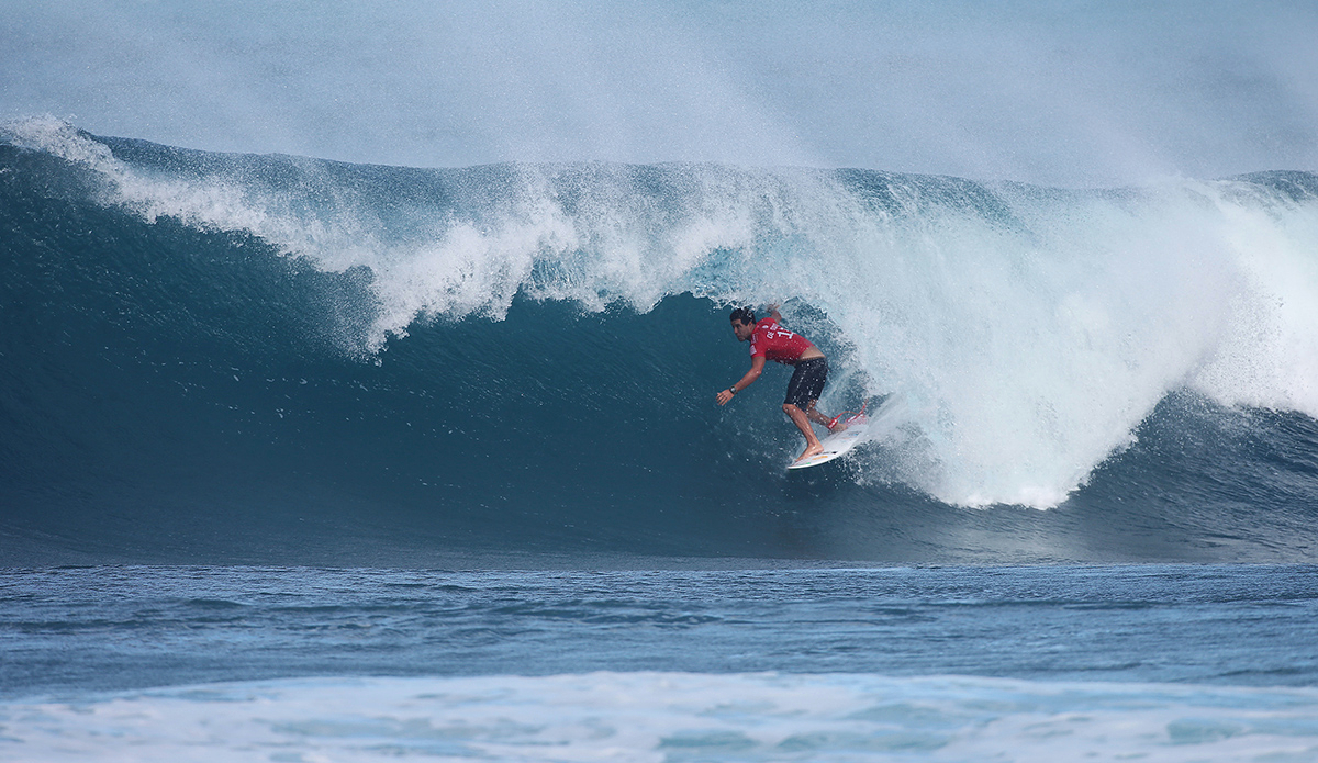 Adriano De Souza of Brasil (pictured) winning his Quarterfinal heat at the Billabong Pipe Masters. Photo: WSL/Laurent Masurel