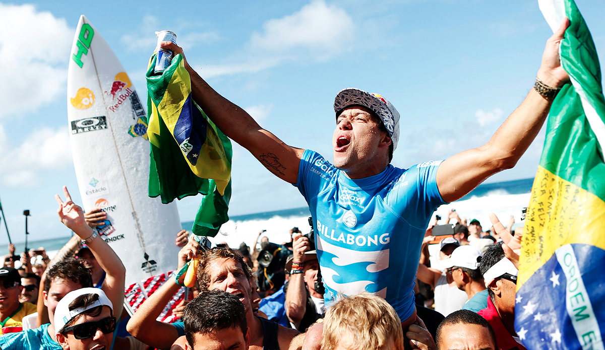 Adriano De Souza of Brasil winning his maiden WSL World Title at the Billabong Pipe Masters. Photo: WSL/Kirstin Scholtz