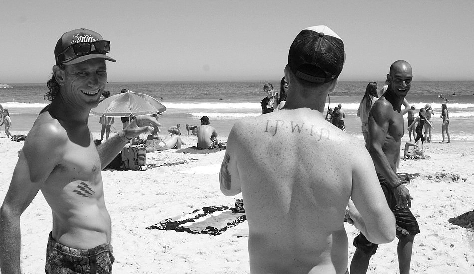 More smiles with Robby McDonald from The Surfboard Warehouse / Vudu Surfboards hanging with some locals. © Jared Aufrichtig