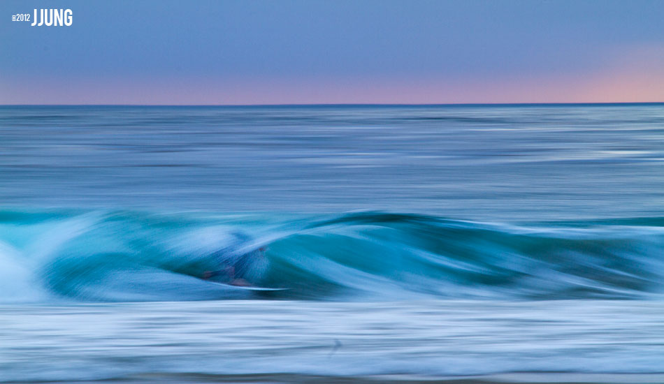 Speed blurred Red, getting a mini-barrel all to himself.  Photo: <a href=\"http://www.jungphoto.com/\" target=_blank>Justin Jung</a>.