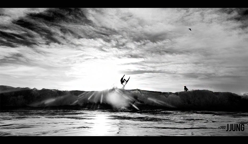 An unknown surfer caught in the moment.  Photo: <a href=\"http://www.jungphoto.com/\" target=_blank>Justin Jung</a>.