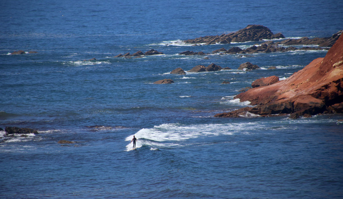 Would you trade small and empty for big and crowded? This guy did. Photo: <a href=\"http://www.alohasurfjournal.com/\"> Aloha Surf Journal</a>