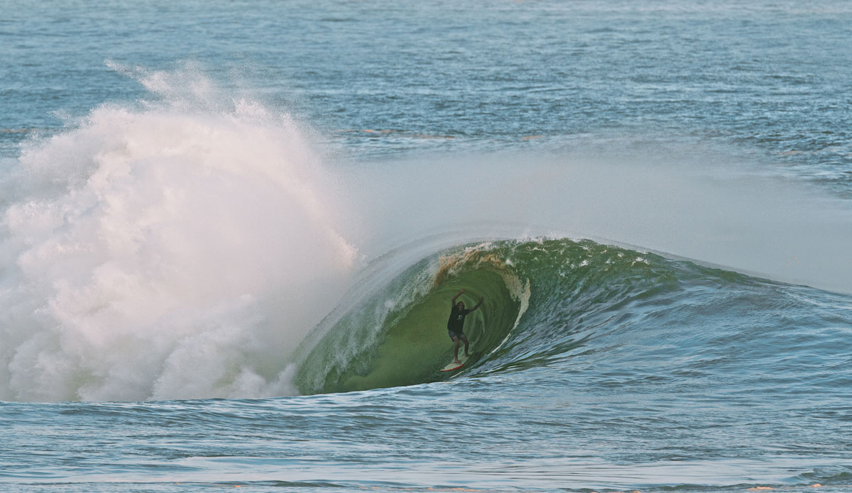 You are looking at pure stoke. Photo: <a href=\"instagram.com/cacaneves\"> Camila Neves</a>