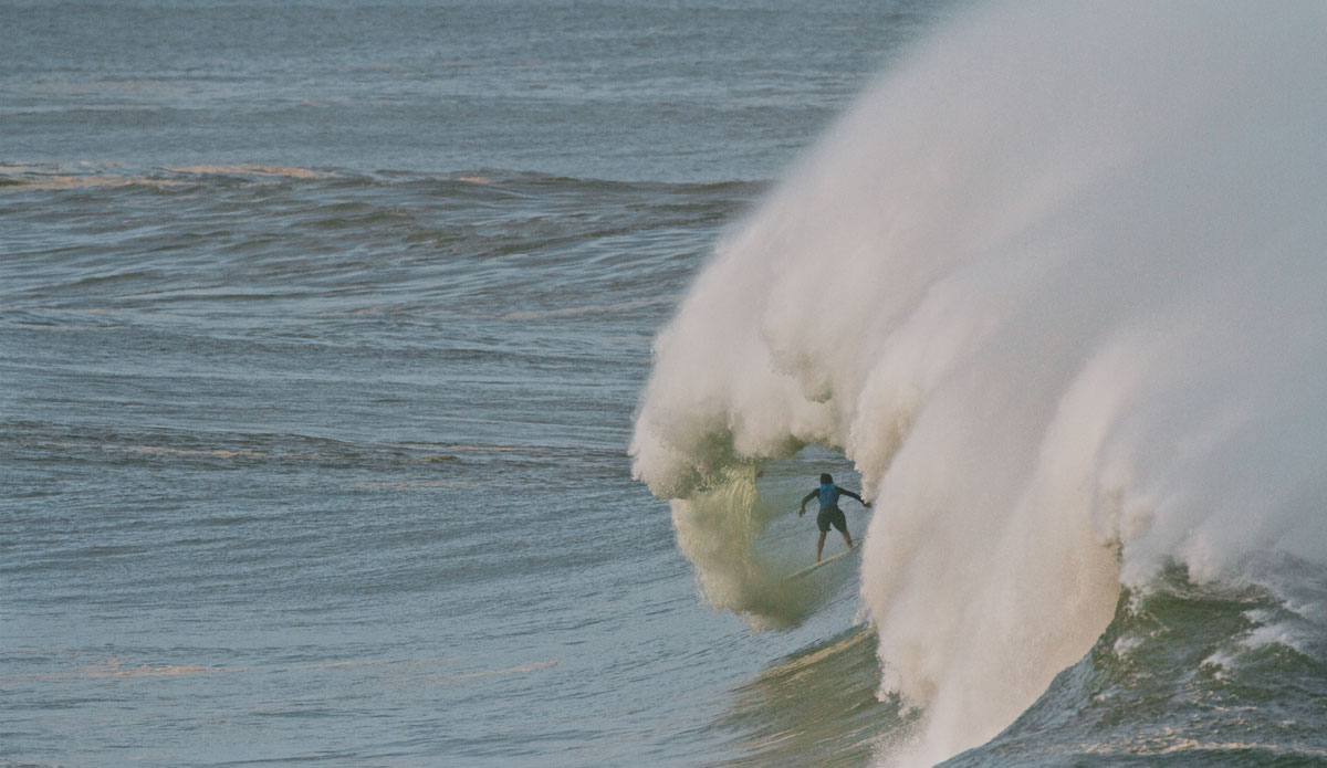 Rusty Long holding on. Photo: <a href=\"instagram.com/cacaneves\"> Camila Neves</a>