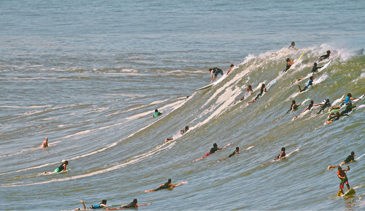 Greg Long threading a complicated needle. Photo: <a href=\"instagram.com/cacaneves\"> Camila Neves</a>