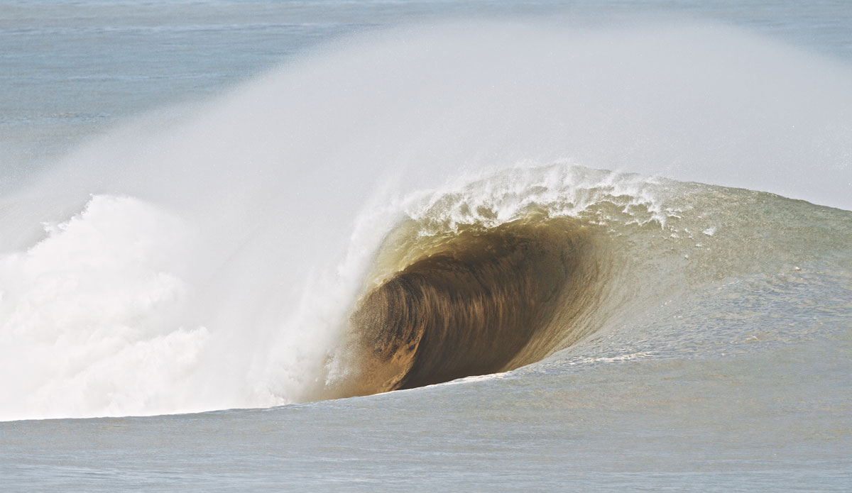 With waves like this pouring through, it\'s no wonder a few went unridden. Photo: <a href=\"instagram.com/cacaneves\"> Camila Neves</a>