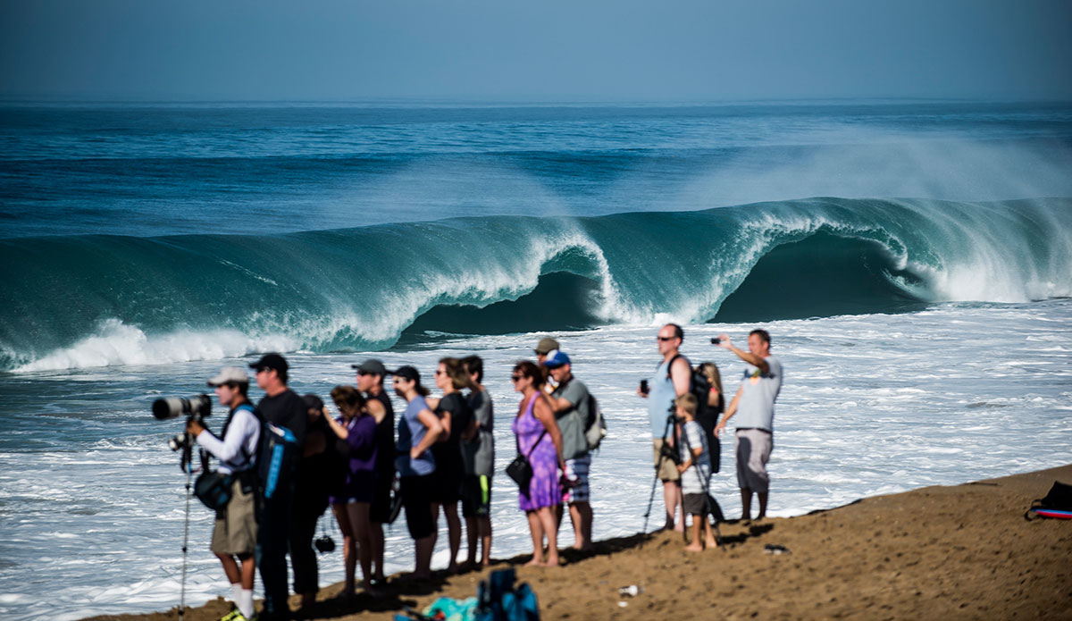 The shore pound looked more like keikis in Hawaii than California. Photo: <a href=\"http://www.rickyjlesser.com/\"> Ricky Lesser</a>