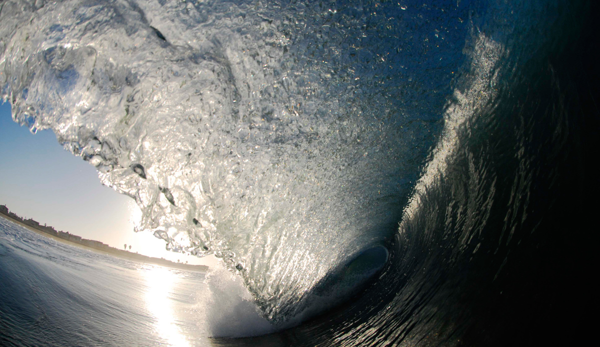 Wave break in the morning as well. Photo: <a href=\"http://www.rickyjlesser.com/\"> Ricky Lesser</a>