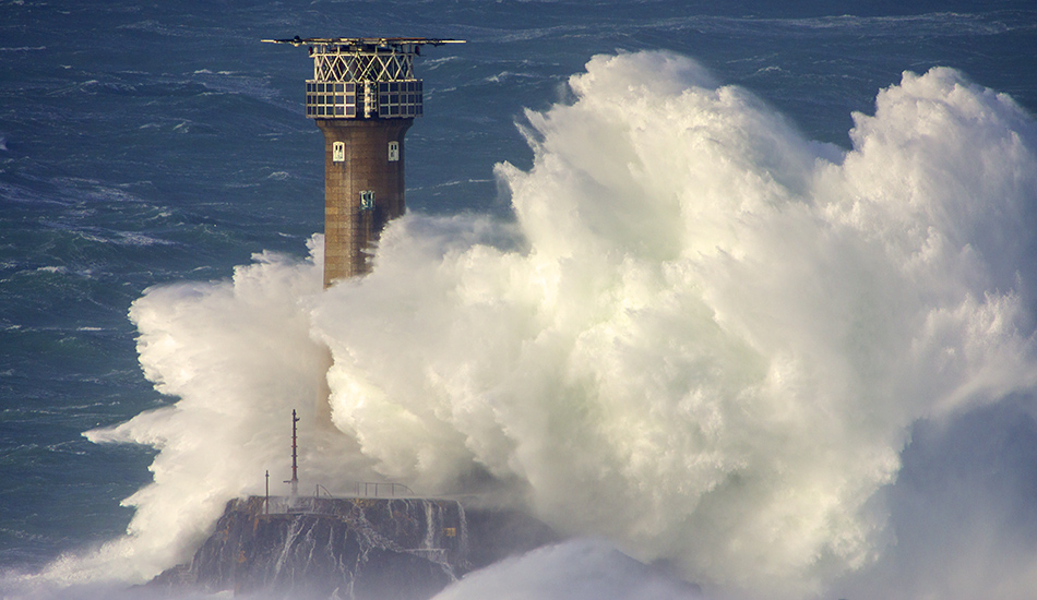 The lighthouse off of Land\'s End is a testament to Victorian engineering. Photo: <a href=\"http://surfphoto.500px.com/home\"> Roger Sharp</a>