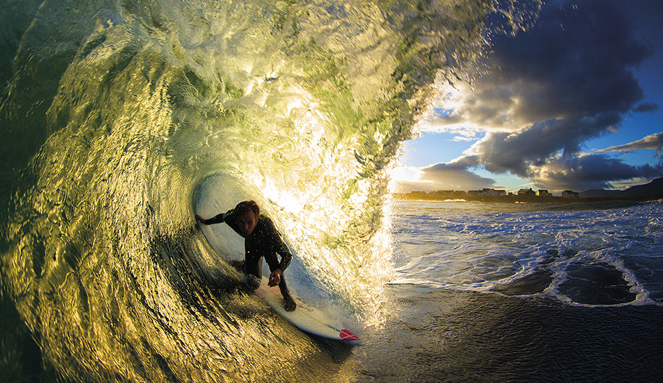 Same session, few minutes later, rare burst of Irish sunshine. Photo: <a href=\"http://surfphoto.500px.com/home\"> Roger Sharp</a>