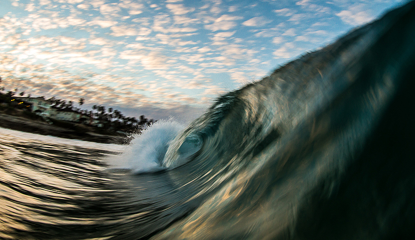 This is not a painting. This is La Jolla. Photo: <a href=\"http://www.surfingeye.com/\" target=_blank>Ronald Hons</a>.