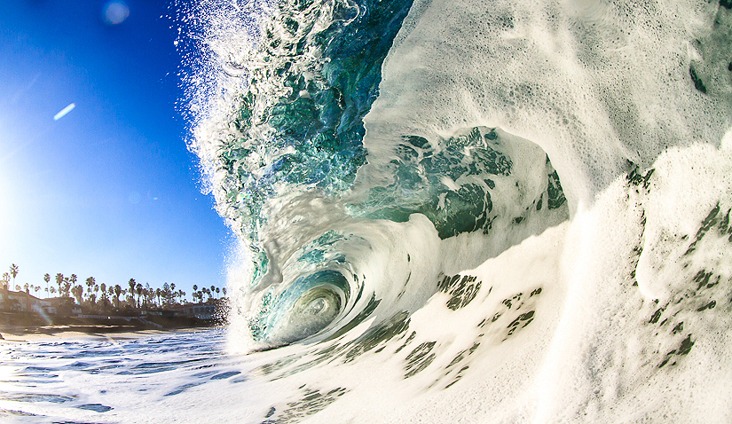 Windansea doing its best North Shore impression. Photo: <a href=\"http://www.surfingeye.com/\" target=_blank>Ronald Hons</a>.