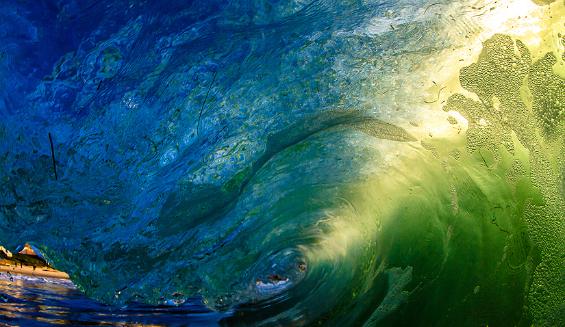 Sunset offers great slab coloring. Photo: <a href=\"http://www.surfingeye.com/\" target=_blank>Ronald Hons</a>.