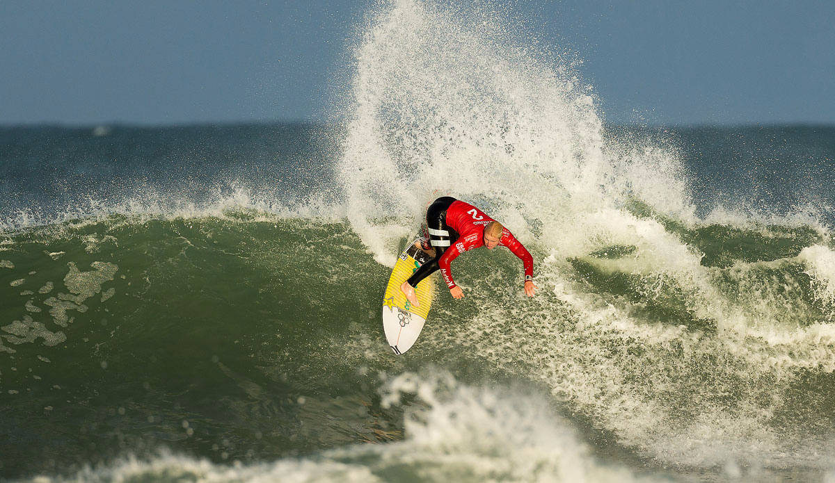  Nat Young of the United States (pictured) winning his Round 3 heat at the JBay Open to advance into Round 4 on Monday July 13, 2015. Photo: <a href=\"http://www.worldsurfleague.com/\">WSL</a>/<a href=\"https://instagram.com/kc80\">Cestari</a>