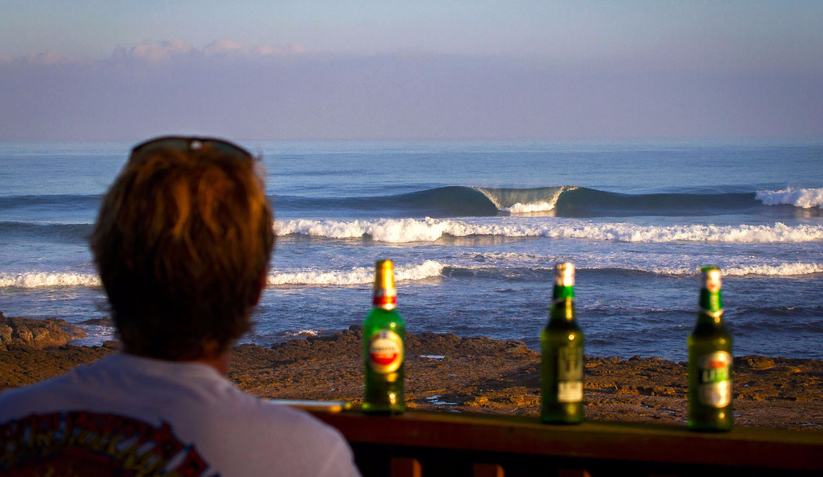 After barrels, you can finish off with a few beers on the East Coast. Simon Fish liven\' the cruisy life. Photo: <a href=\"https://www.facebook.com/pages/Pho-Tye-Studio/\">Tyerell Jordaan</a>