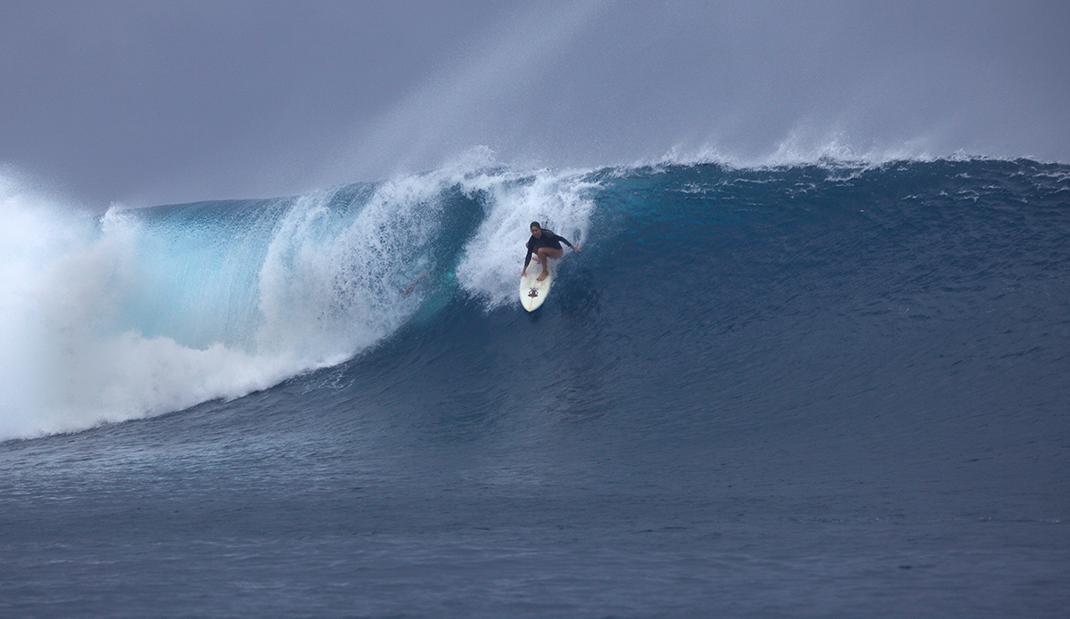 Emily Erickson single-fin stylin\' at Cloudbreak. Photo: @shannonreporting /  @supersessions2